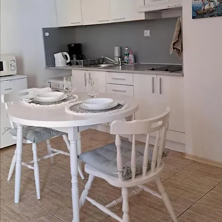 Апартамент Корал Apartment Sveti Vlas