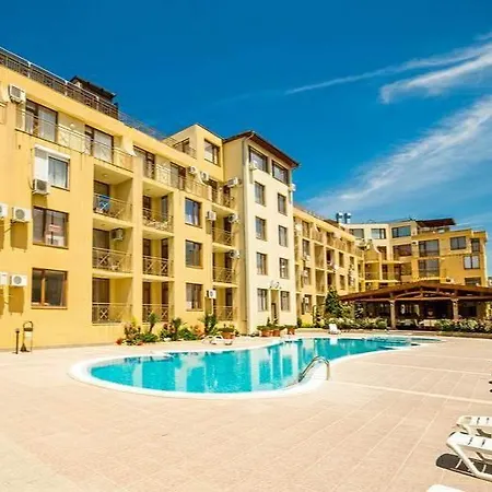 Apartment Апартамент Корал *