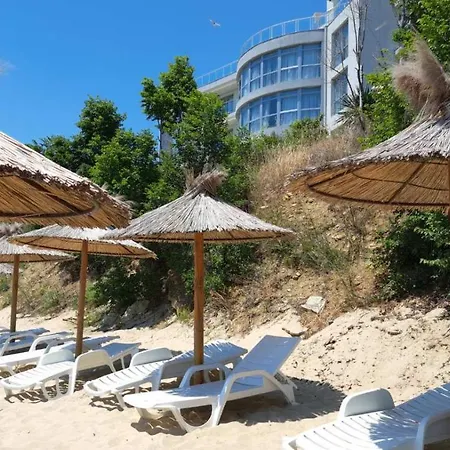 Апартамент Корал Apartment *